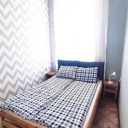 Flat In The Center *